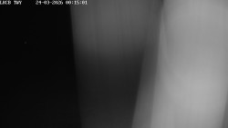 Pojezdová dráha, Runway