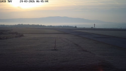 Pojezdová dráha, Runway