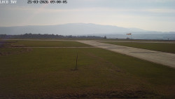 Pojezdová dráha, Runway