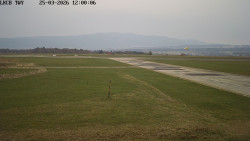 Pojezdová dráha, Runway