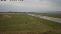 Pojezdová dráha, Runway