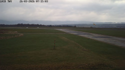 Pojezdová dráha, Runway