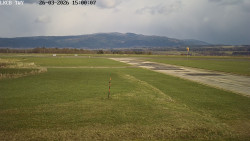 Pojezdová dráha, Runway