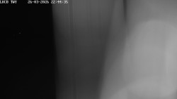 Pojezdová dráha, Runway