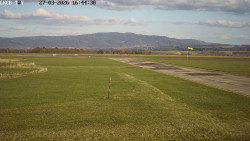 Pojezdová dráha, Runway