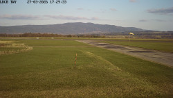 Pojezdová dráha, Runway