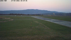 Pojezdová dráha, Runway