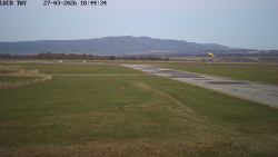 Pojezdová dráha, Runway