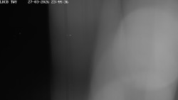 Pojezdová dráha, Runway