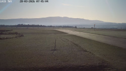 Pojezdová dráha, Runway