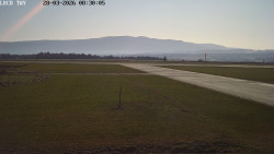 Pojezdová dráha, Runway