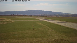 Pojezdová dráha, Runway