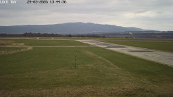 Pojezdová dráha, Runway