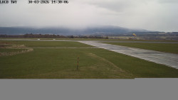 Pojezdová dráha, Runway