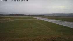 Pojezdová dráha, Runway