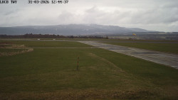 Pojezdová dráha, Runway