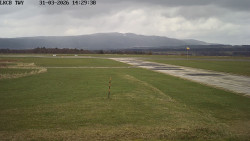 Pojezdová dráha, Runway