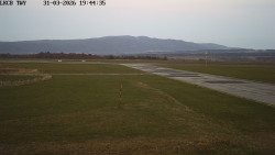 Pojezdová dráha, Runway