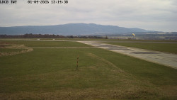 Pojezdová dráha, Runway