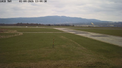 Pojezdová dráha, Runway