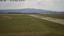 Pojezdová dráha, Runway