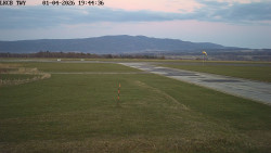 Pojezdová dráha, Runway