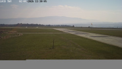 Pojezdová dráha, Runway