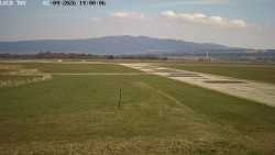 Pojezdová dráha, Runway