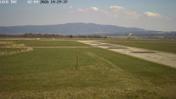 Pojezdová dráha, Runway