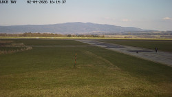 Pojezdová dráha, Runway