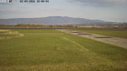 Pojezdová dráha, Runway