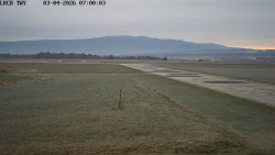 Pojezdová dráha, Runway