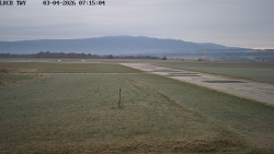 Pojezdová dráha, Runway