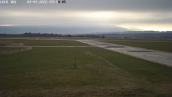 Pojezdová dráha, Runway