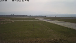 Pojezdová dráha, Runway