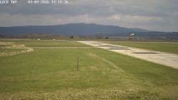 Pojezdová dráha, Runway