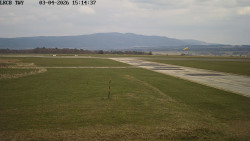 Pojezdová dráha, Runway