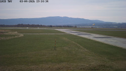 Pojezdová dráha, Runway