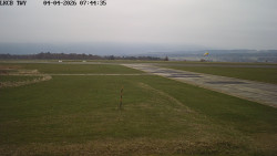 Pojezdová dráha, Runway