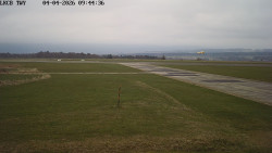 Pojezdová dráha, Runway