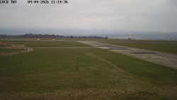 Pojezdová dráha, Runway