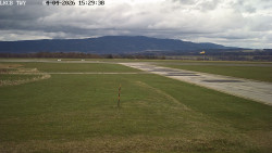 Pojezdová dráha, Runway