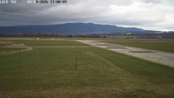 Pojezdová dráha, Runway