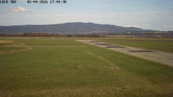 Pojezdová dráha, Runway