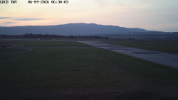 Pojezdová dráha, Runway