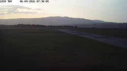 Pojezdová dráha, Runway