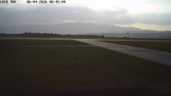 Pojezdová dráha, Runway