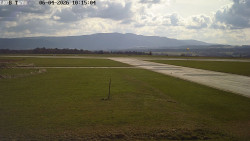 Pojezdová dráha, Runway