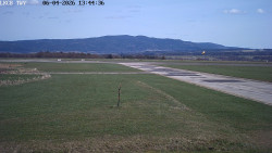 Pojezdová dráha, Runway