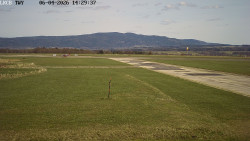 Pojezdová dráha, Runway